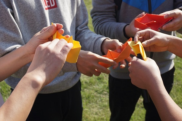 1540864717740146.jpg 2.折纸船.JPG